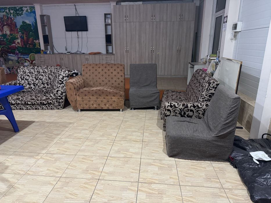 Продаю Диваны старые самовывоз