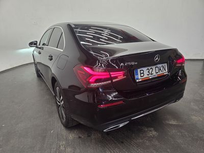 Mercedes-Benz A 160 Mercedes-benz A-klasse Sedan A250e 160CP