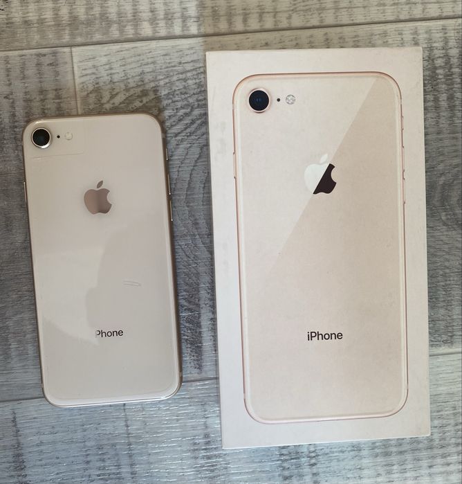 Продам Iphone 8