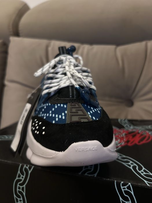 Versace chain reaction