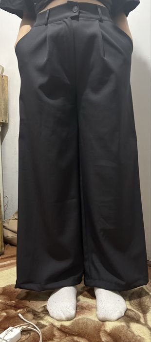 штаны класические серые.