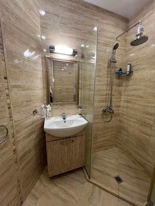 Дава се под наем Тристаен апартамент в София, Оборище - 120 кв.м за 1100 € - Снимка #8