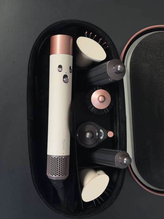 Dyson сакура люкс