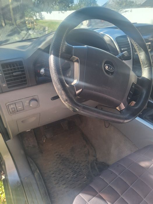 Vând sau dezmembrez Kia Sorento