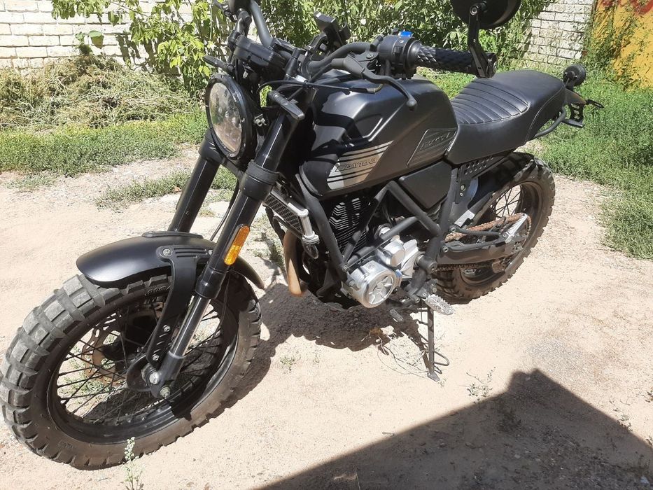 Daytona Scrambler 250