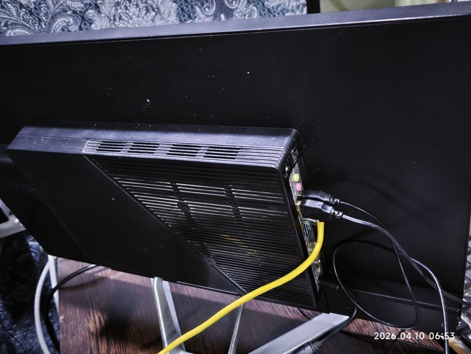 Monoblok kompyutr holati zor aybi yoq