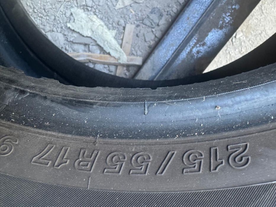 Yokohama шины 215/55 R17 2шт