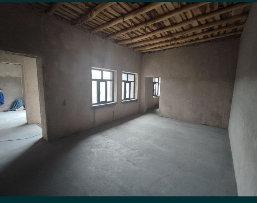 Участка сотилади 2,5 сотих 5 хона 70;фоиз битган