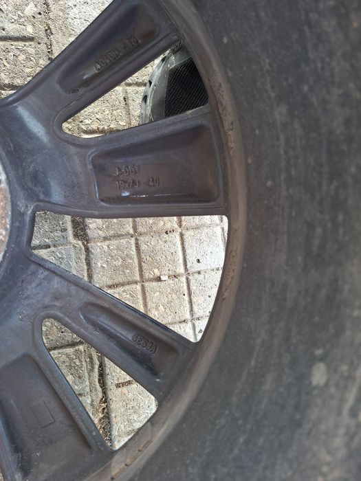 Автомобилни гуми и джанти
