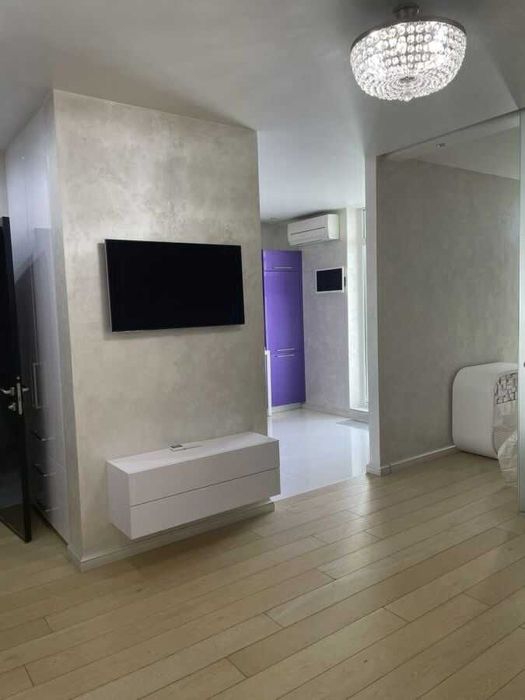 Дава се под наем Двустаен апартамент в София, Западен парк - 67 кв.м за 407.49 € - Снимка #1