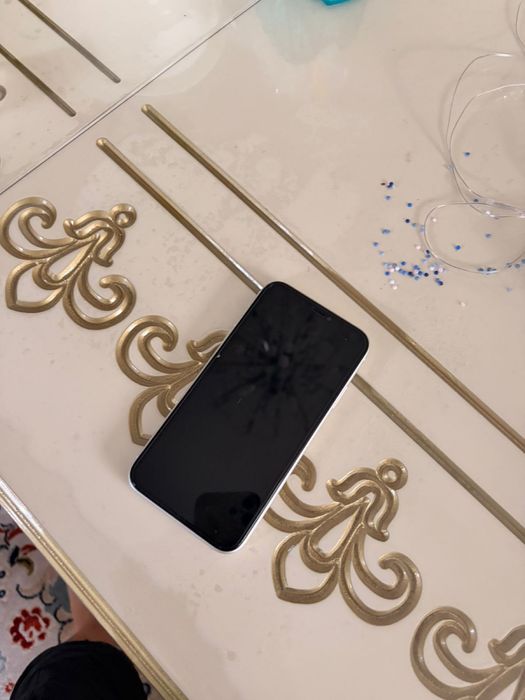 Iphone 11 64gb акб 70%