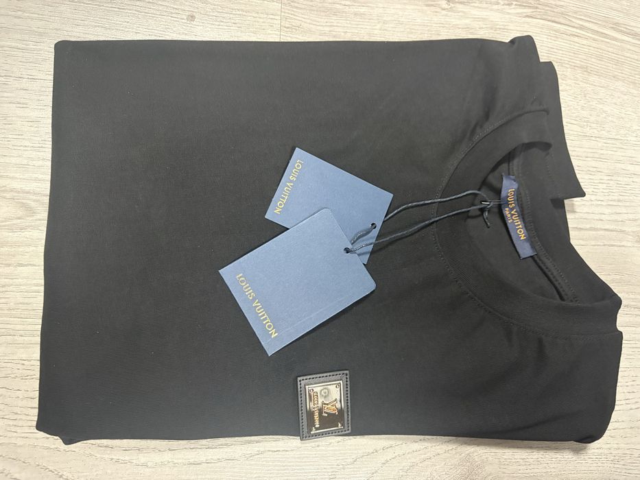 Мъжки тениски S и М размер