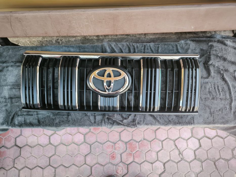 Toyota land cruiser prado