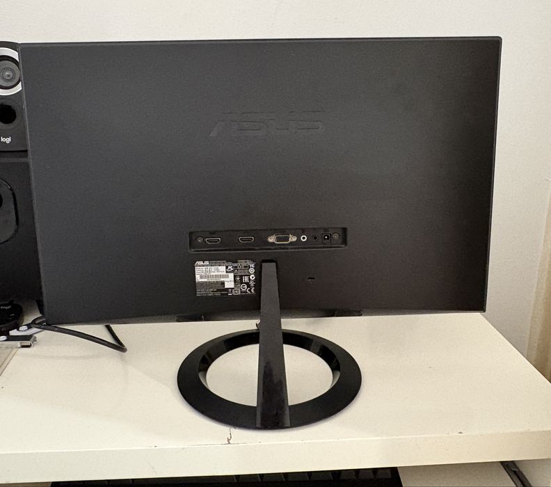 Monitor si cablu de alimentare original Asus