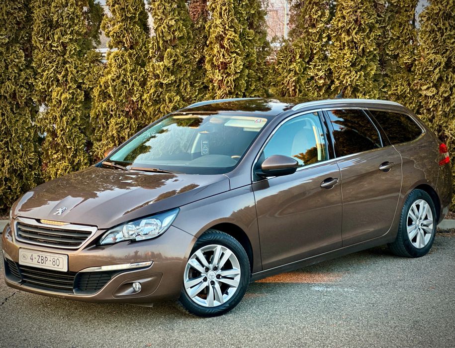 Peugeot 308 SW 1.6 BlueHdi 120Cp 2015 Interior Sport Panoramic