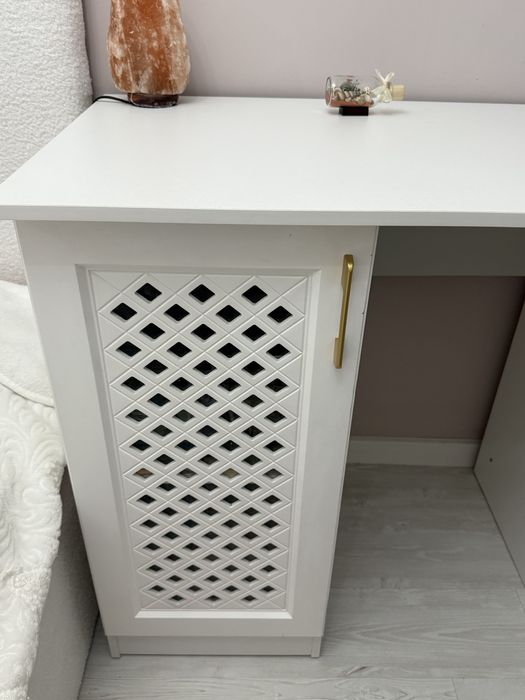 Продаю стол шкаф