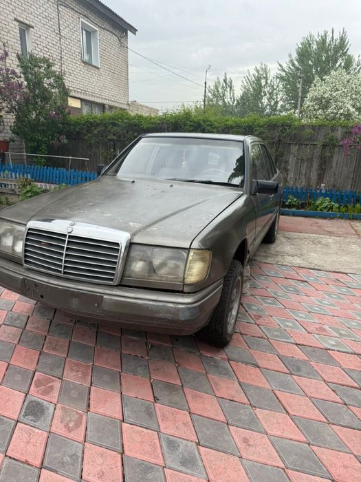Продам мерседес 124