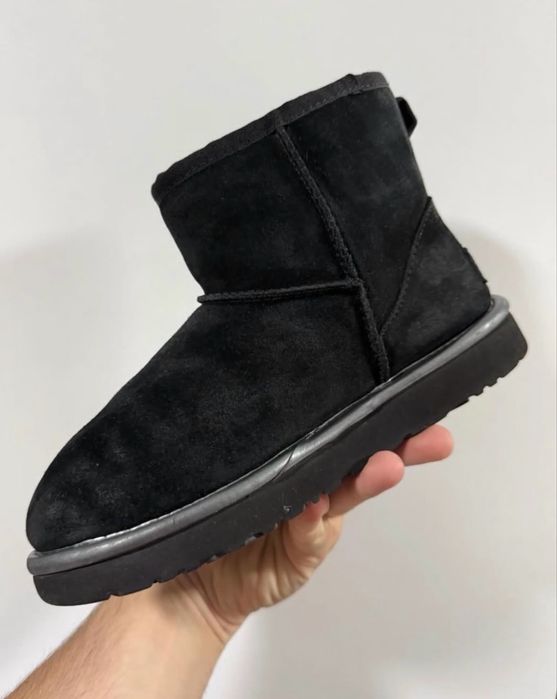 UGG marime     37