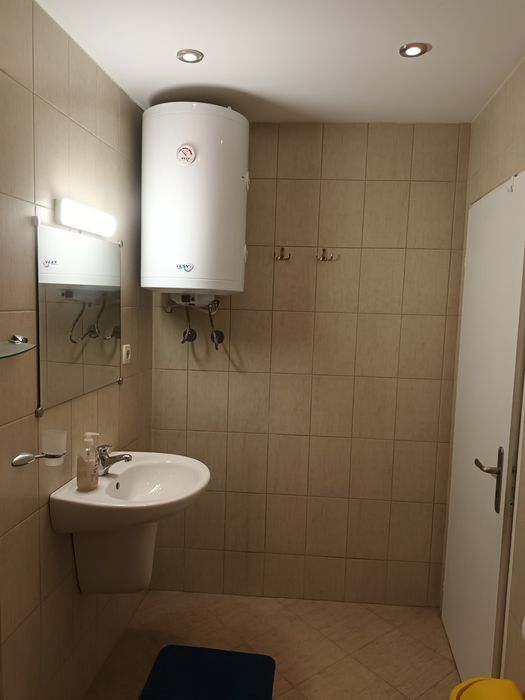 Дава се под наем Четиристаен апартамент в Силистра, Център - 106 кв.м за 280.5 € - Снимка #11