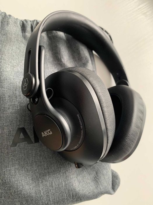 Безжични слушалки AKG K361-BT