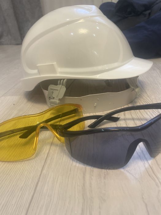 Рабочие кожаные перчатки