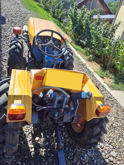 Tractoras PGS 4x4 30 CP Anvelope noi