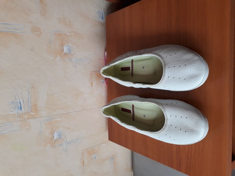 Ecco кожени обувки 39 номер.