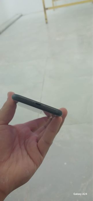 Айфон 11   память 64гб документ бар