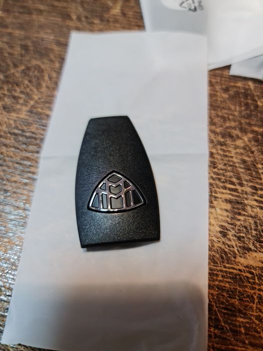 Емблема за Мерцедес Майбах Mercedes Maybach