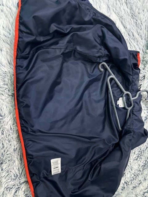 Детско яке,пролет/есен.-25лв.И Детски дънки.цена-15лв.