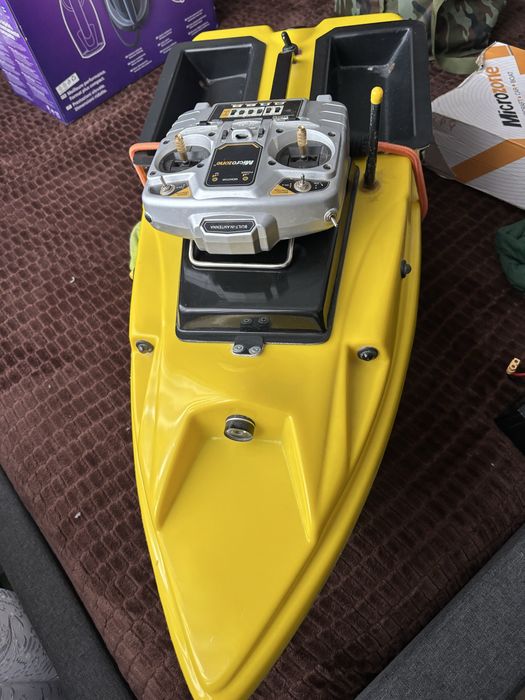 Vand (navomodel) de plantat cu 2 acumulatori si un incarcator