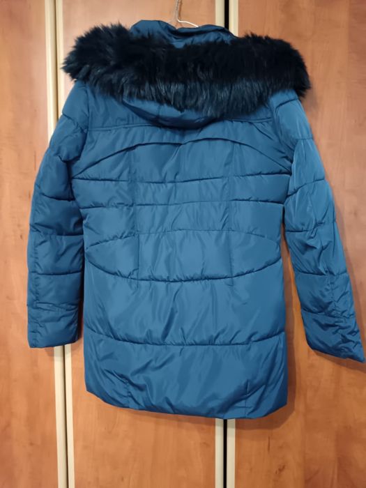 Vând Geacă Damă cu  Glugă și Blanită Mărimea- L