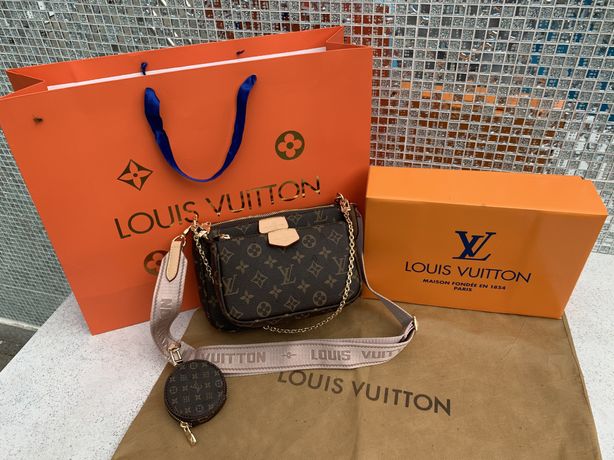 Poseta Louis Vuitton cu sigla LV colorata, 13x24cm, folosita, made in France