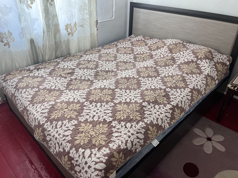 продам спальный гарнитур