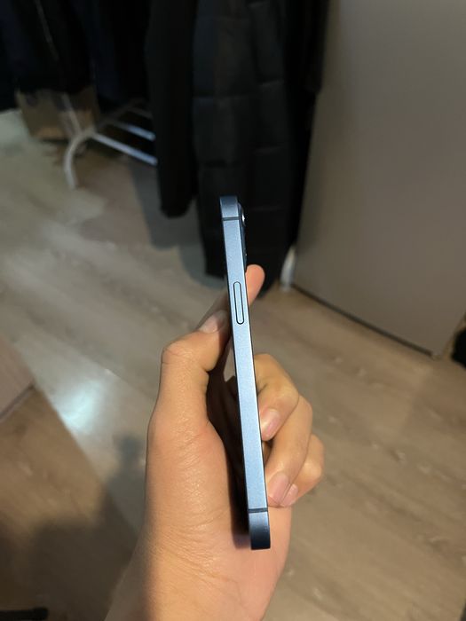 Айфон 13 256гб.