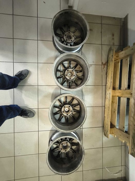 4 Джанти 16 цола, свалени са от Ауди B8