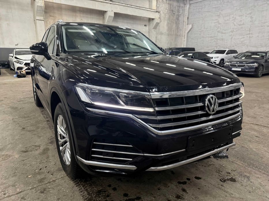 Volkswagen Touareg avariat