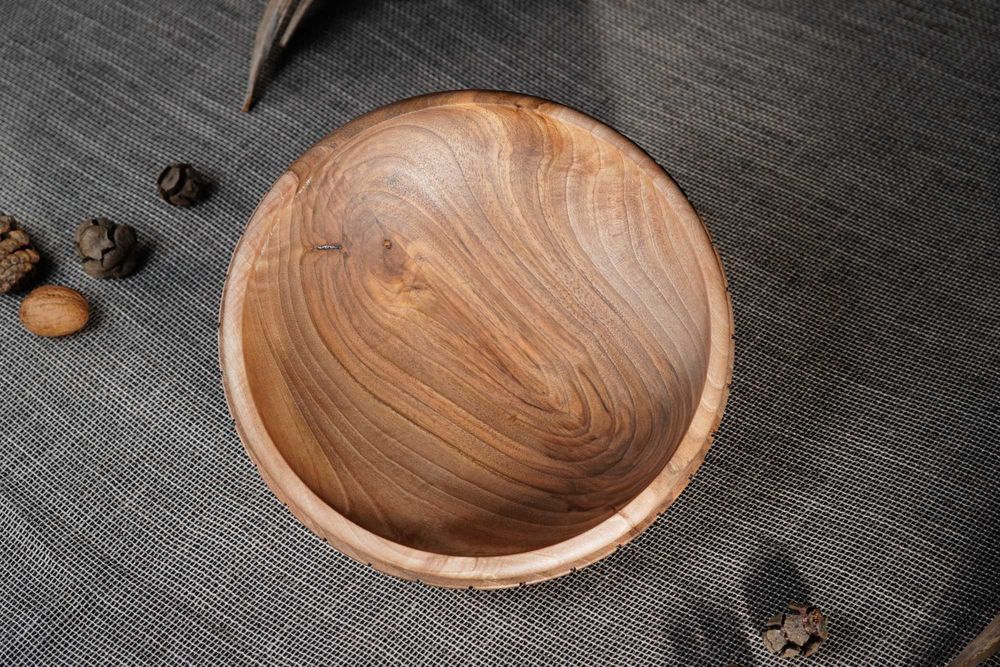 Дървена купа  от масивна дървесина орех