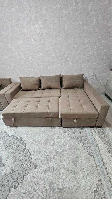 Угловой раскладной диван размер 230х150см