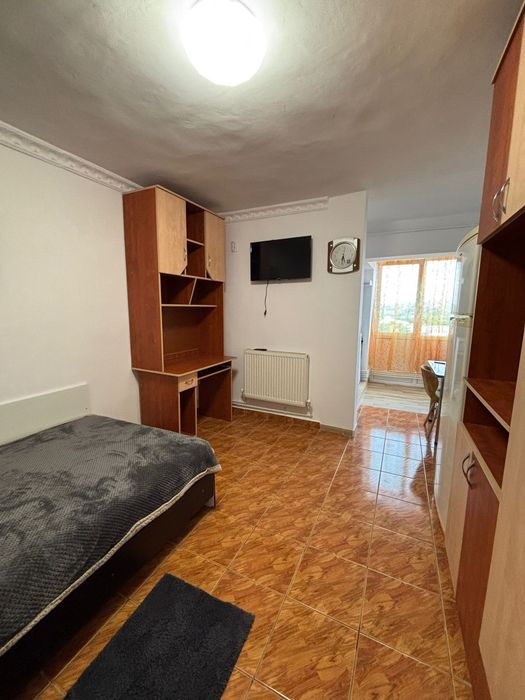 Garsoniera de închiriat
