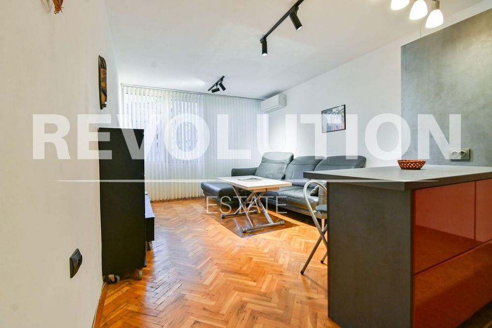 Тристаен апартамент в ж.к. Стрелбище..