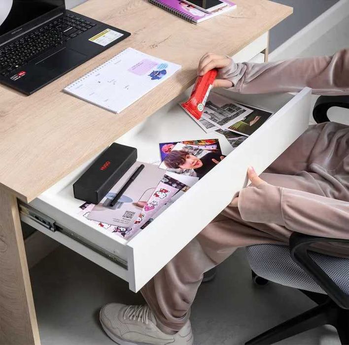 Компактная парта,универсальный письменный стол Санди от YANA ECO MEBEL