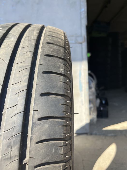 2 бр. летни гуми 185/65/15 Michelin 4,5-5 mm DOT 1517