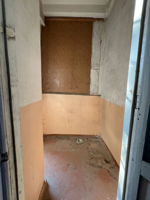 Цум 1/4/9 Торец без ркмонт рядом 110 школа Корея Посольства  Центр