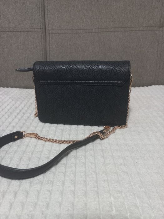 Дамска чанта Lio Jo и дамска раница River Island
