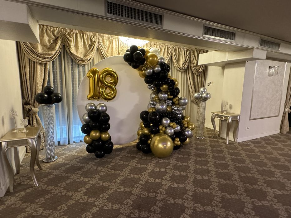 Decor nunta /botez/majorat /arcada baloane /flori