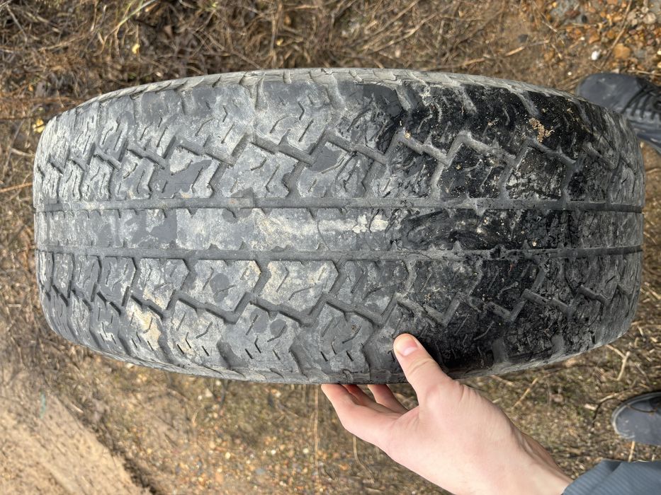 Продам шины 265/70/15