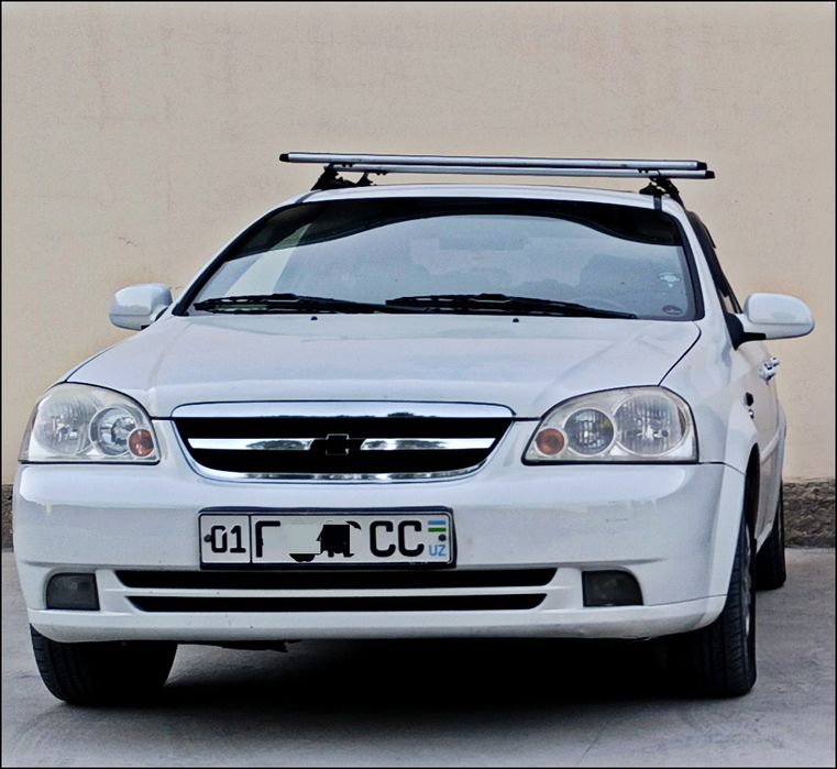 Продам автомобиль lacceti.