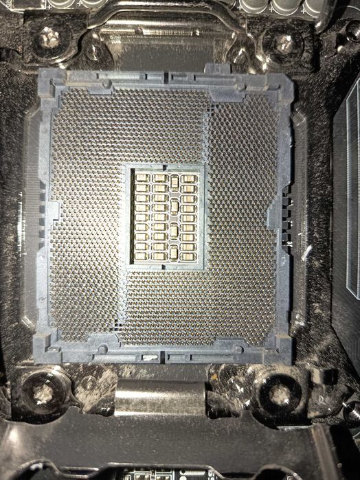 Placa baza socket 2011 + cpu 12 core, Gigabyte X79-UD3 + Xeon E5 2620