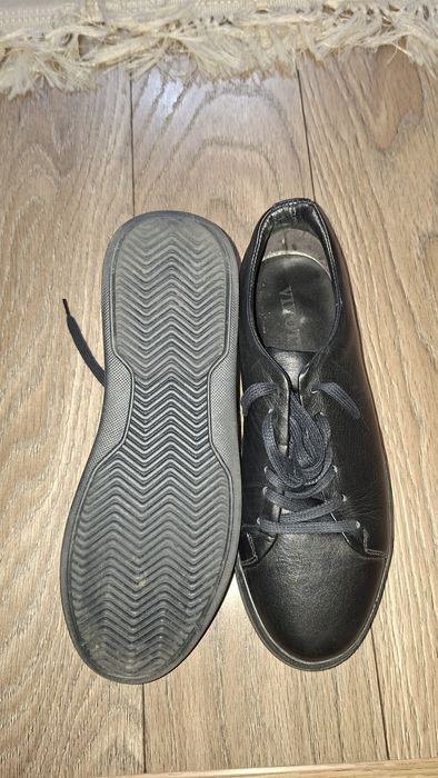 Pantofi din piele,